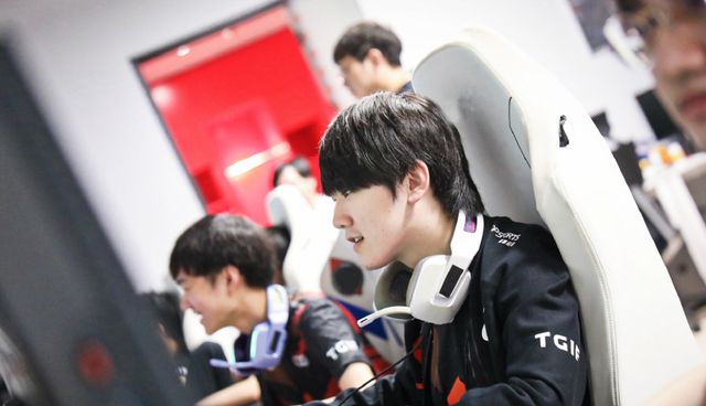 锁定他的未 锁定他的未