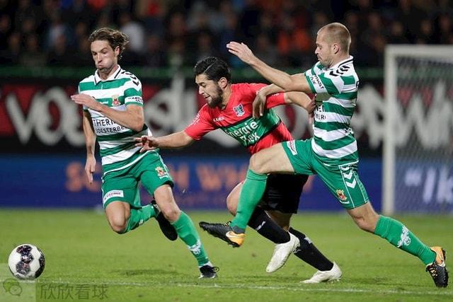 虽然戴着护 虽然戴着护