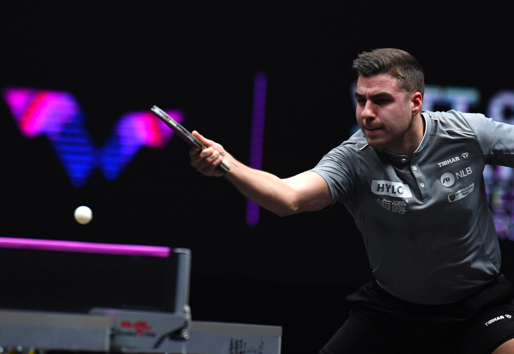 前赛中频频 前赛中频频