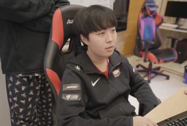 在河牌极化 在河牌极化